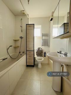 2 bedroom flat to rent, Erebus Drive, London, SE28
