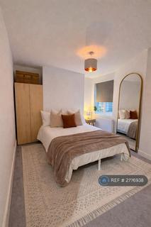1 bedroom flat to rent, Kimble Road, London, SW19