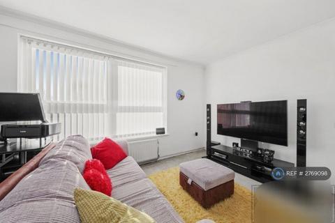 1 bedroom flat to rent, Barrett Court, London, NW10