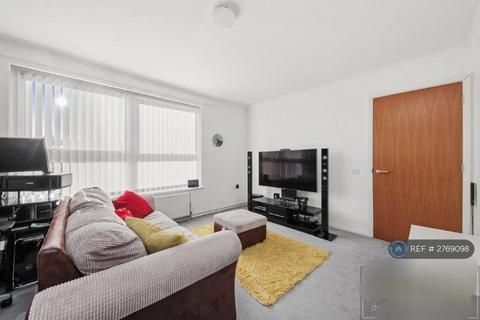 1 bedroom flat to rent, Barrett Court, London, NW10