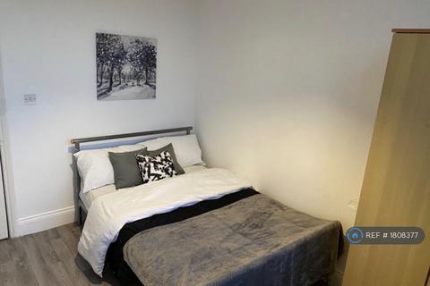 1 bedroom in a flat share to rent, Far Gosford Street, Coventry, CV1