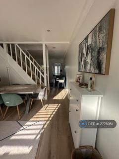 3 bedroom terraced house to rent, Station Road, St. Pauls Cray, Orpington, BR5