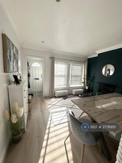 3 bedroom terraced house to rent, Station Road, St. Pauls Cray, Orpington, BR5