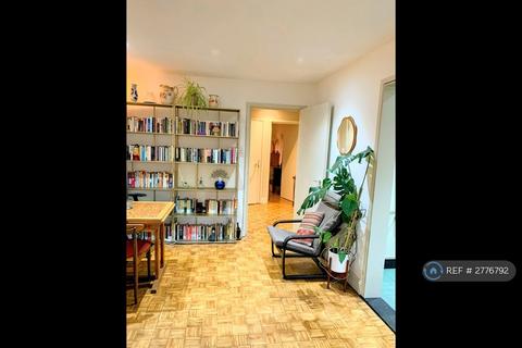 1 bedroom flat to rent, Silkmills Square, London, E9