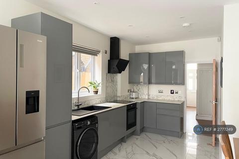 2 bedroom flat to rent, Deronda Road, London, SE24