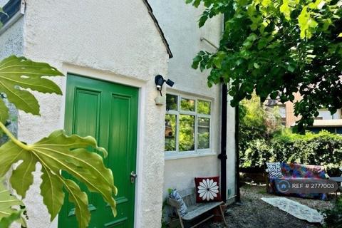 undefined, Arterberry Road, London, SW20