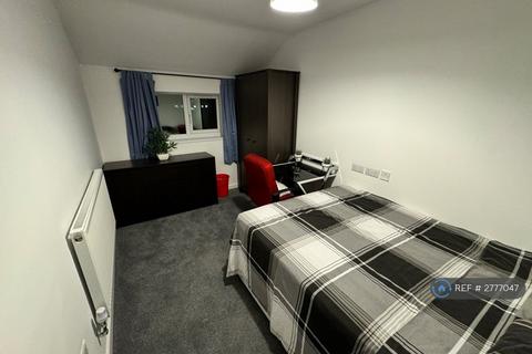 1 bedroom in a flat share to rent, Wells Court, Coventry, CV5