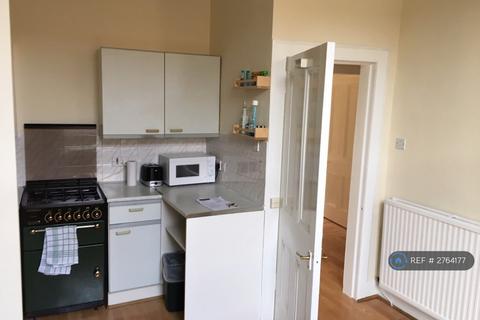 2 bedroom flat to rent, London Road, Edinburgh, EH7