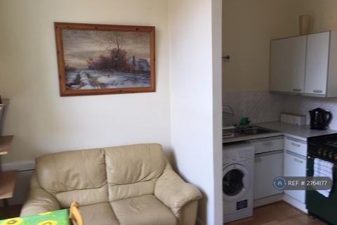 2 bedroom flat to rent, London Road, Edinburgh, EH7