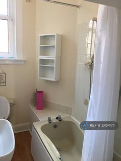 2 bedroom flat to rent, London Road, Edinburgh, EH7
