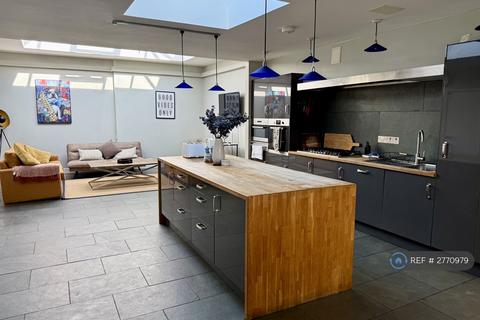 undefined, Bakehouse Lane, Cheltenham, GL50