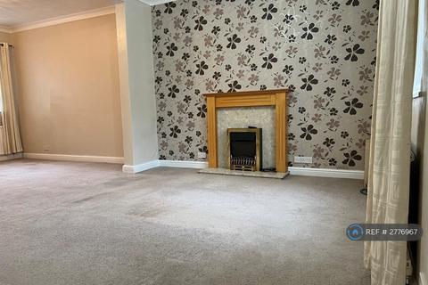 3 bedroom terraced house to rent, Hunt Street, Castleford, WF10