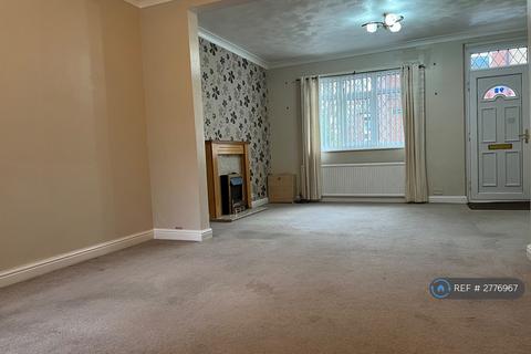 3 bedroom terraced house to rent, Hunt Street, Castleford, WF10