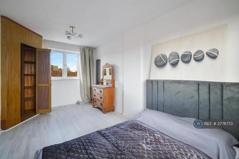 undefined, Linton Gardens, London, E6