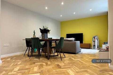 2 bedroom flat to rent, Fritillary Apartments, London, SE5