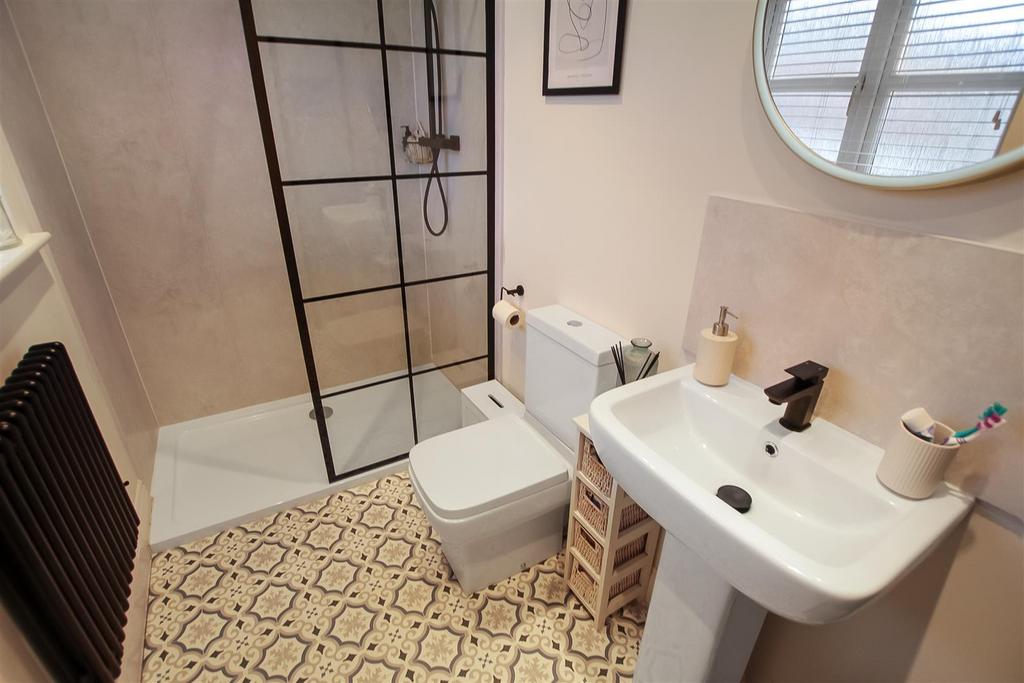 En-Suite Shower Room/WC