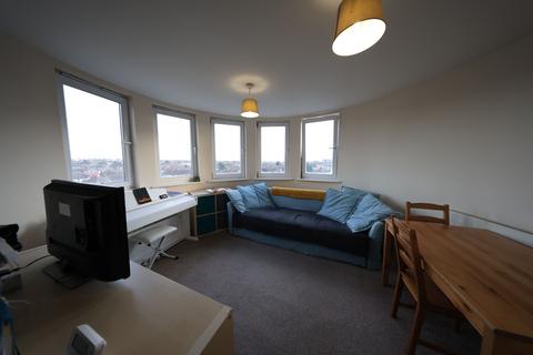2 bedroom flat to rent, Southbury Court,South Street, Romford