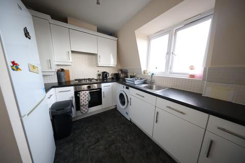 2 bedroom flat to rent, Southbury Court,South Street, Romford
