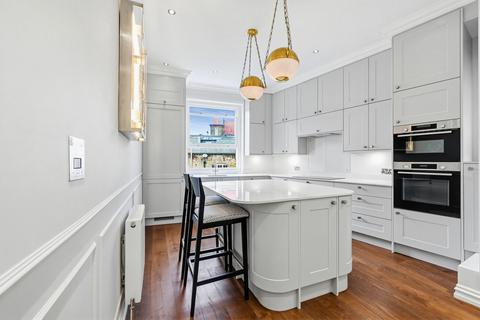 2 bedroom maisonette to rent, Kings Road, SW10