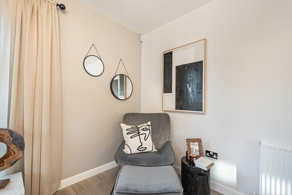 Apartment in Glasgow, Sighthill - View 3