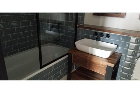 undefined, 2 merino Gardens, London, E1W
