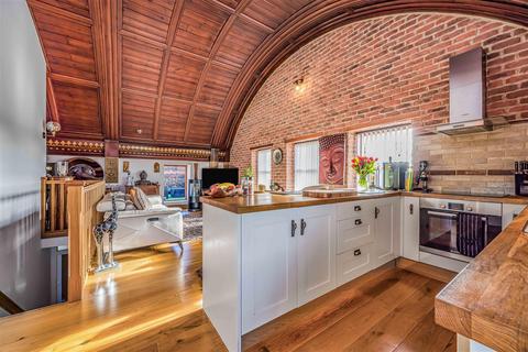 3 bedroom apartment for sale, Lawrence Road, Southsea PO5