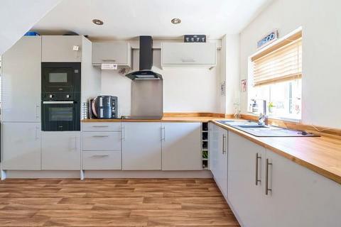 4 bedroom link detached house for sale, Cirencester