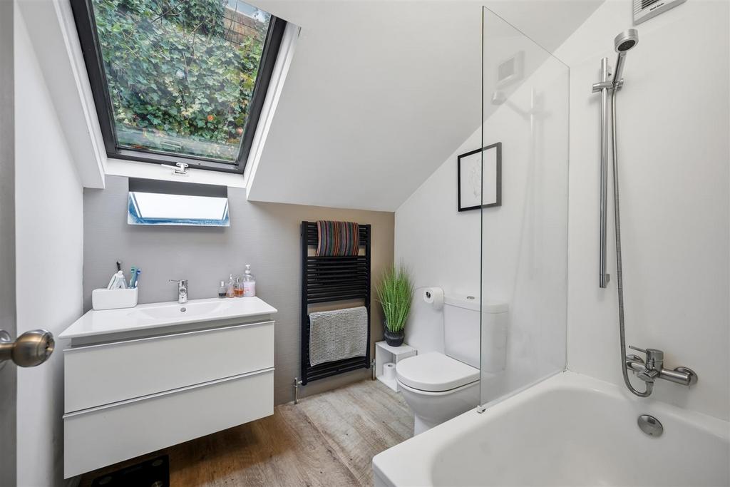 Bathroom.jpg
