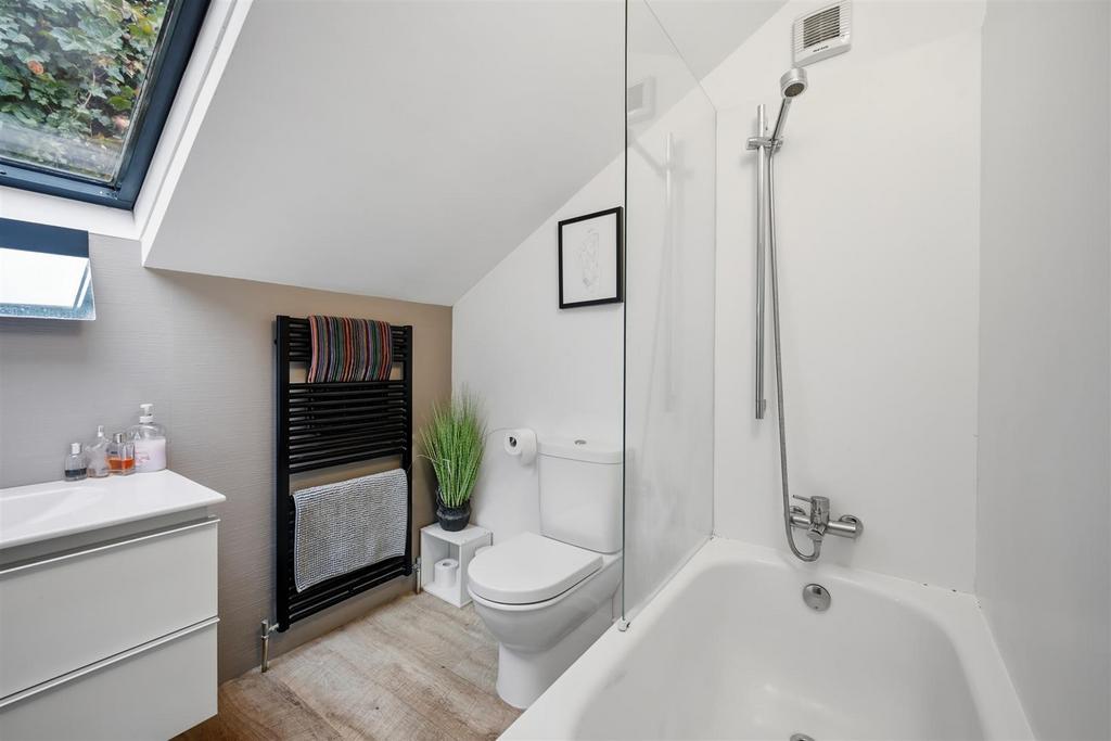 Bathroom - bath, shower and WC.jpg