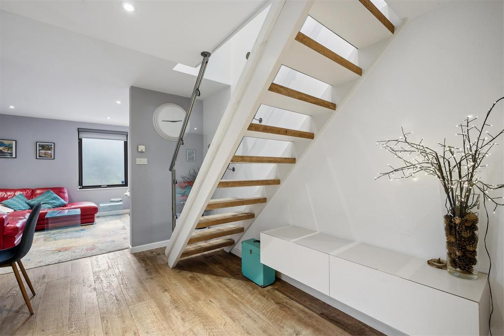 Entrance and staircase.jpg