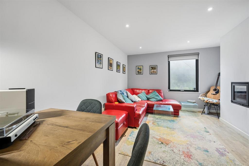 Dining area and sitting room.jpg