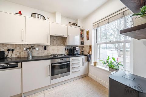 2 bedroom flat for sale, Raleigh Court, Rotherhithe, SE16