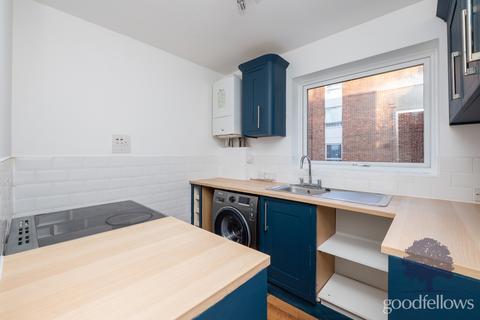 undefined, Gloucester Court, Sutton SM2