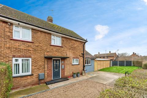 3 bedroom semi-detached house for sale, Warwick Road, Newark, NG24