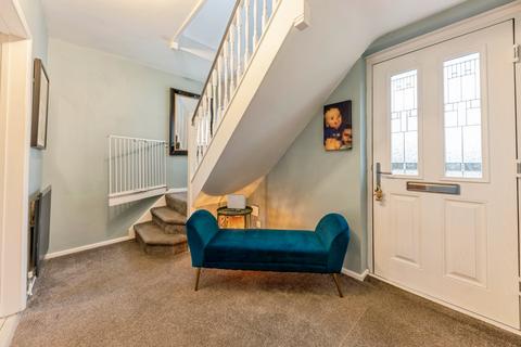 3 bedroom semi-detached house for sale, Warwick Road, Newark, NG24