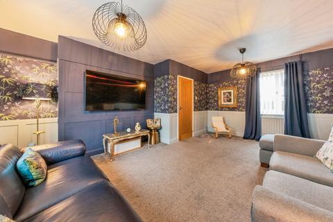3 bedroom semi-detached house for sale, Warwick Road, Newark, NG24