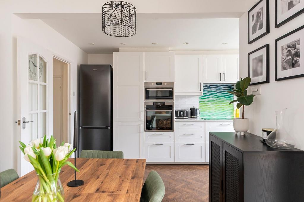 0 G1 ABH - Kitchen D.jpg