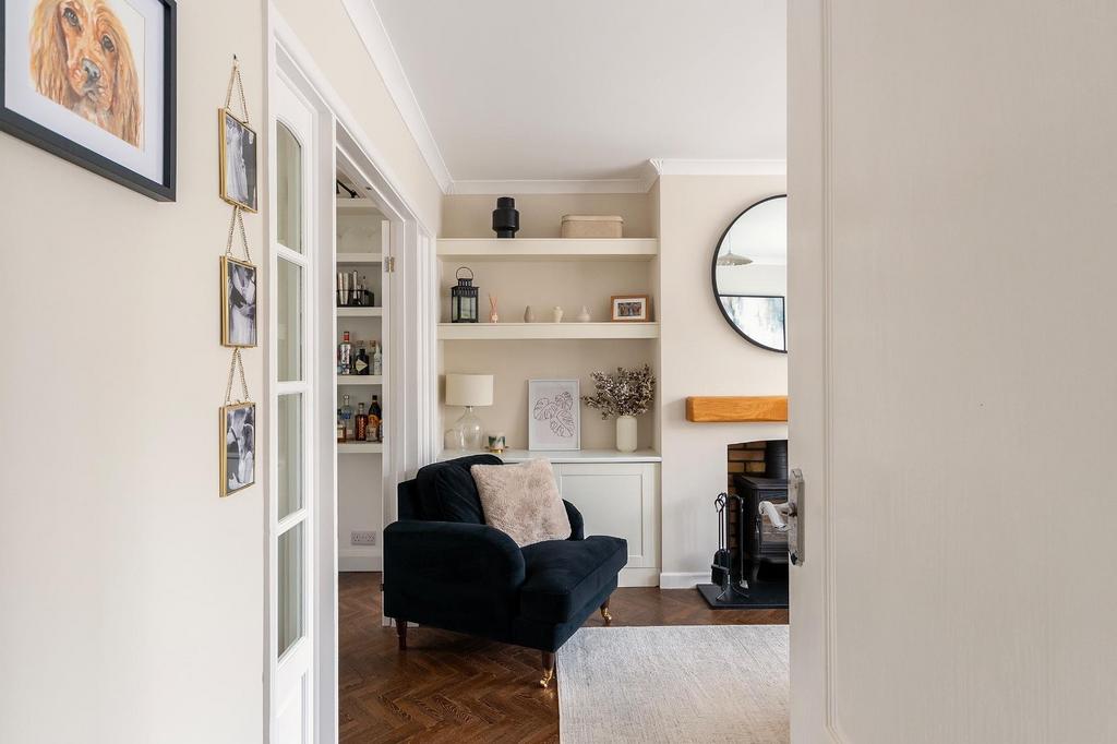 0 G1 ABH - Living Room H.jpg