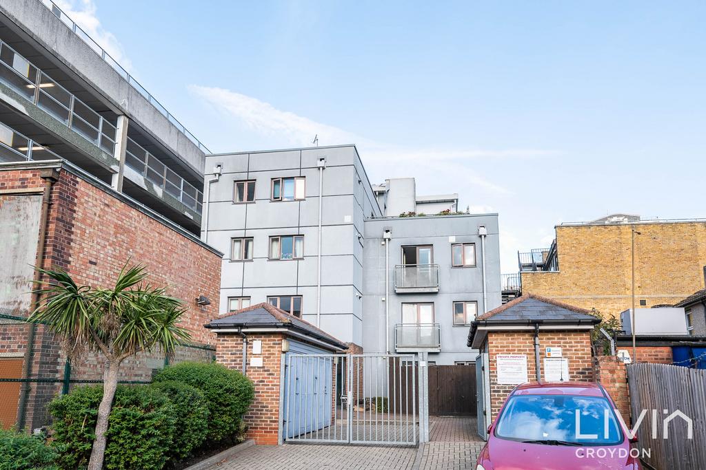 Kingfisher Court