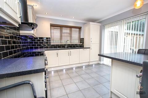4 bedroom detached house for sale, Back Road, Murrow, PE13
