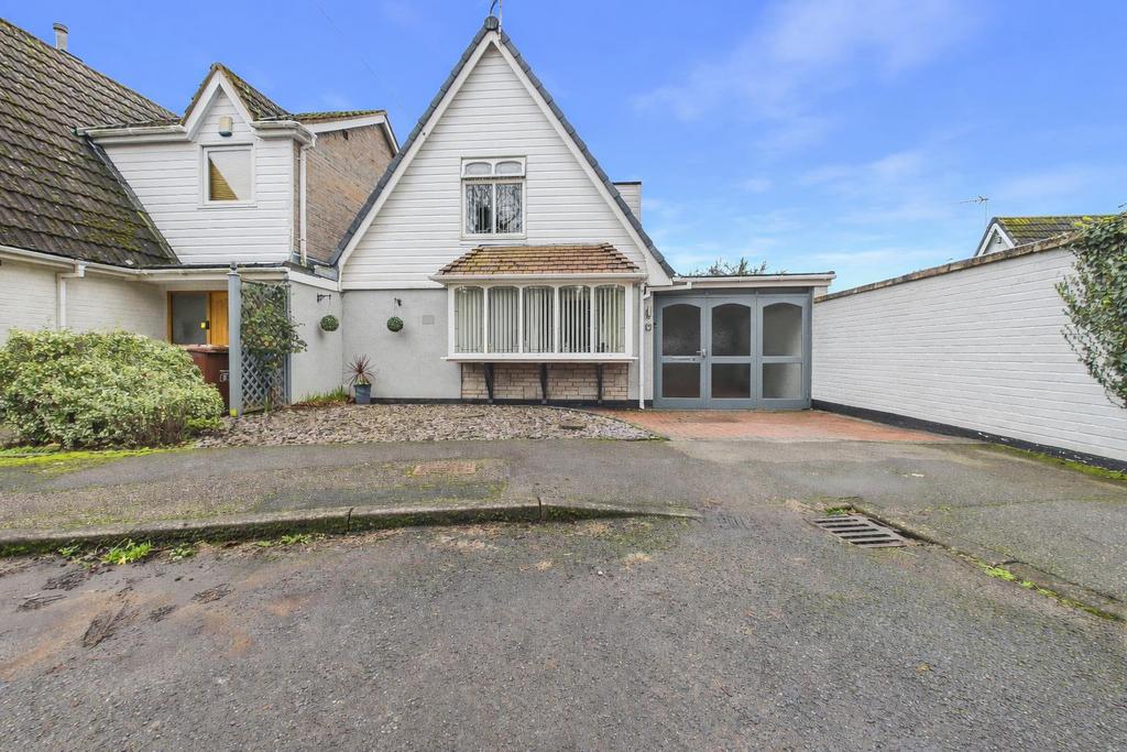 6 Hutchinson Close - External.png