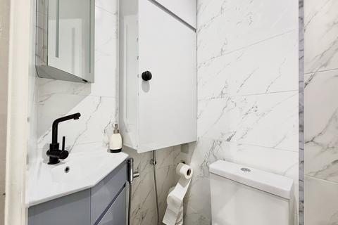 3 bedroom flat to rent, Marlborough Grange, Leeds LS1