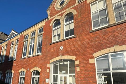 Office to rent, Upper Bristol Rd Bath BA1 3AU