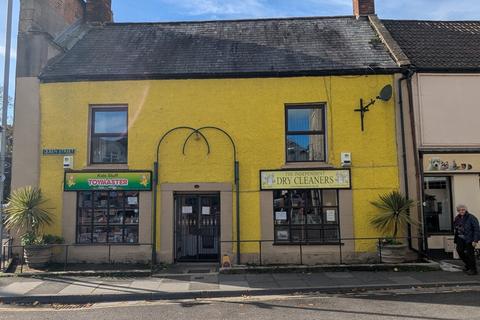 Retail property (high street) for sale, 20 Queen St Wells BA5 2DP
