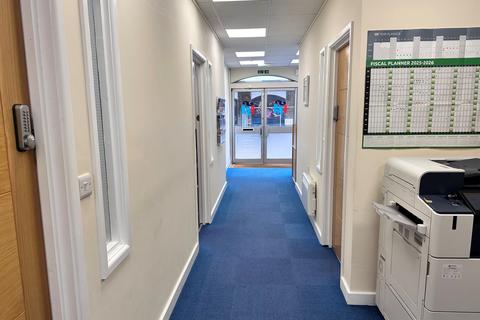Retail property (high street) to rent, 6 Kingsway Shopping Prec Frome BA11 1BT