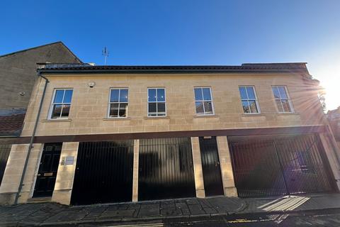 Office to rent, 74 Circus Mews Bath BA1 2PW