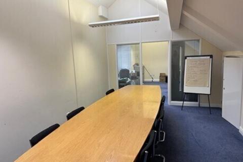 Office to rent, 74 Circus Mews Bath BA1 2PW