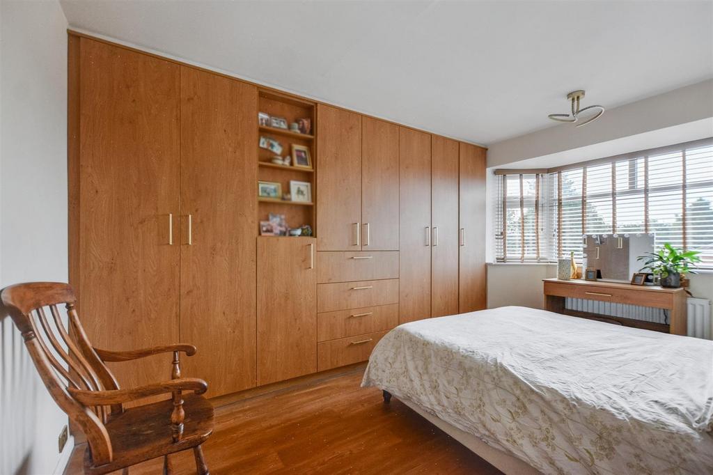 Bedroom 1 1.jpeg