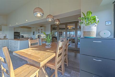 4 bedroom link detached house for sale, Oak Tree Gardens, Stourbridge, DY8 5YF