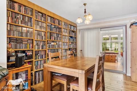 3 bedroom semi-detached house for sale, Fir Park, Harlow